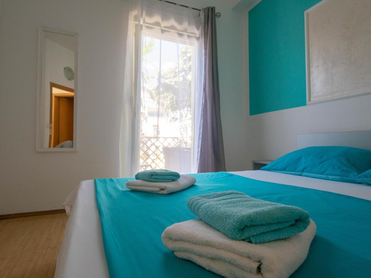 Apartmán Cozy With Breakfast On Request 1 *