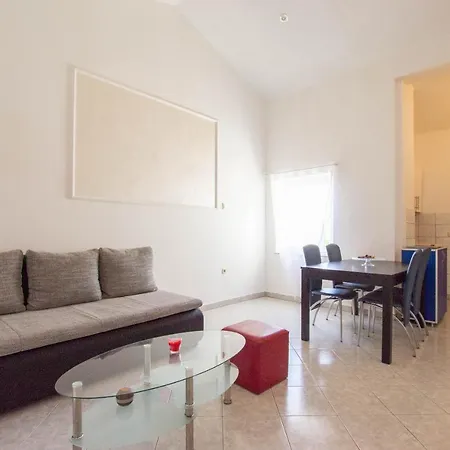 Cozy Apartment With Breakfast On Request 1 Pula Exterior photo