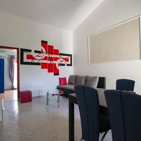 Cozy Apartment With Breakfast On Request 1 Pula Exterior photo