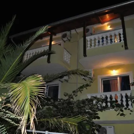 Cozy Apartment With Breakfast On Request 1 Pula Exterior photo