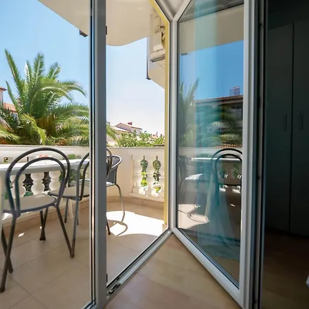 Cozy Apartment With Breakfast On Request 1 Pula Exterior photo