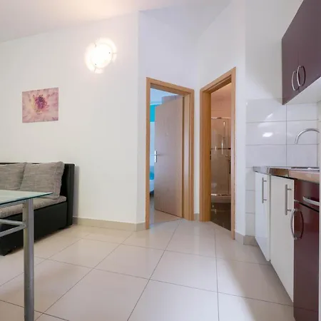 Cozy Apartment With Breakfast On Request 1 Pula Exterior photo