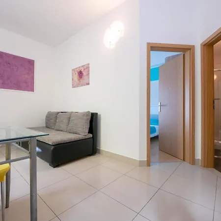 Cozy Apartment With Breakfast On Request 1 Pula Exterior photo