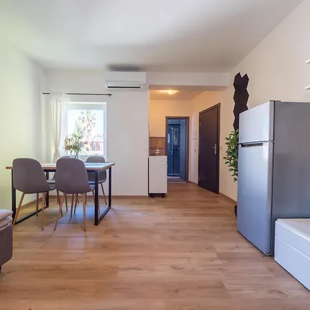 Cozy Apartment With Breakfast On Request 1 Pula Exterior photo