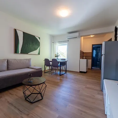 Cozy Apartment With Breakfast On Request 1 Pula Exterior photo