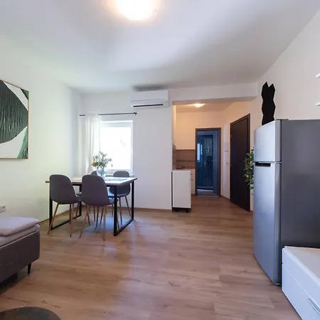 Cozy Apartment With Breakfast On Request 1 Pula Exterior photo