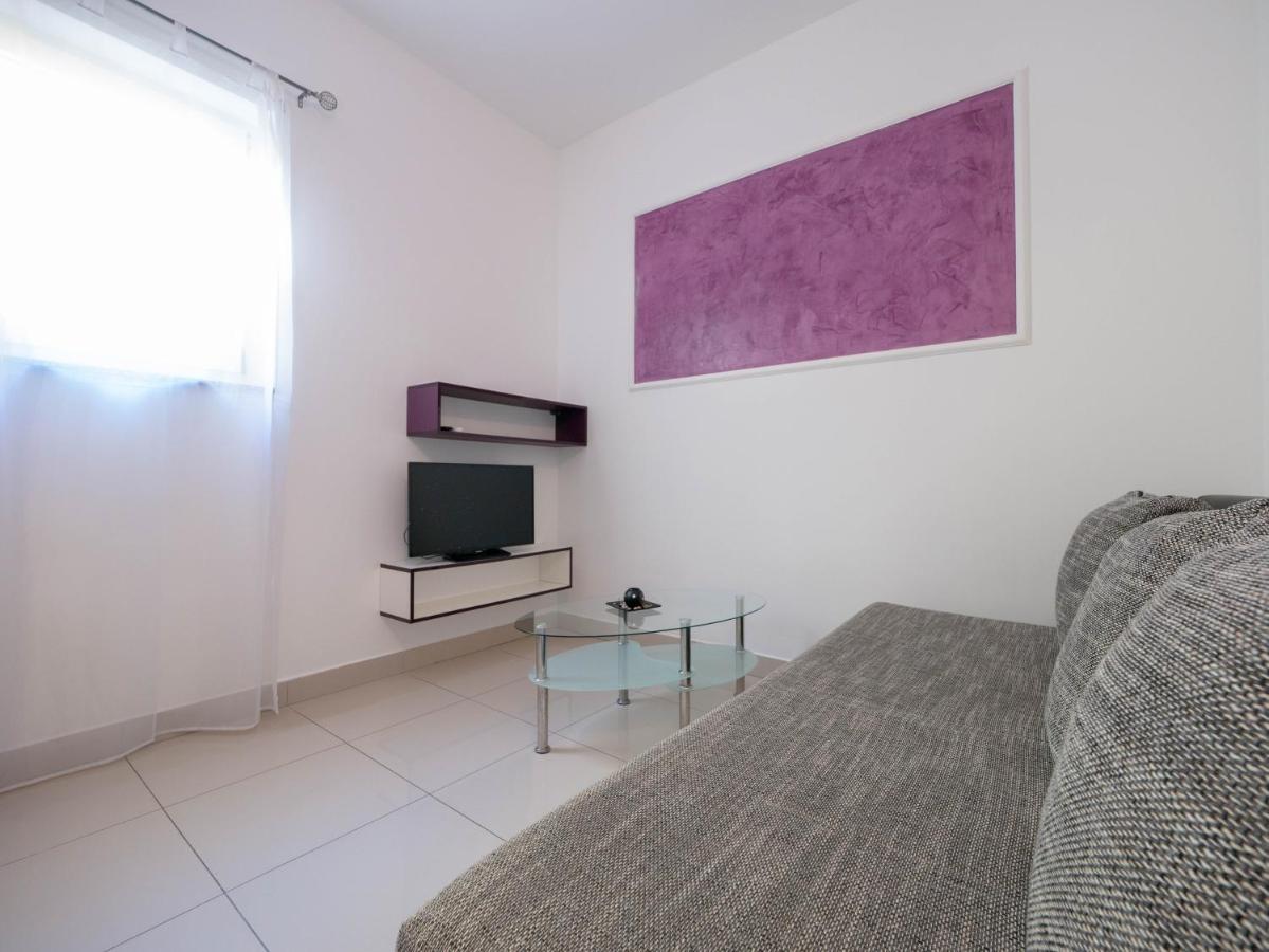 Cozy With Breakfast On Request 1 Apartment Pula