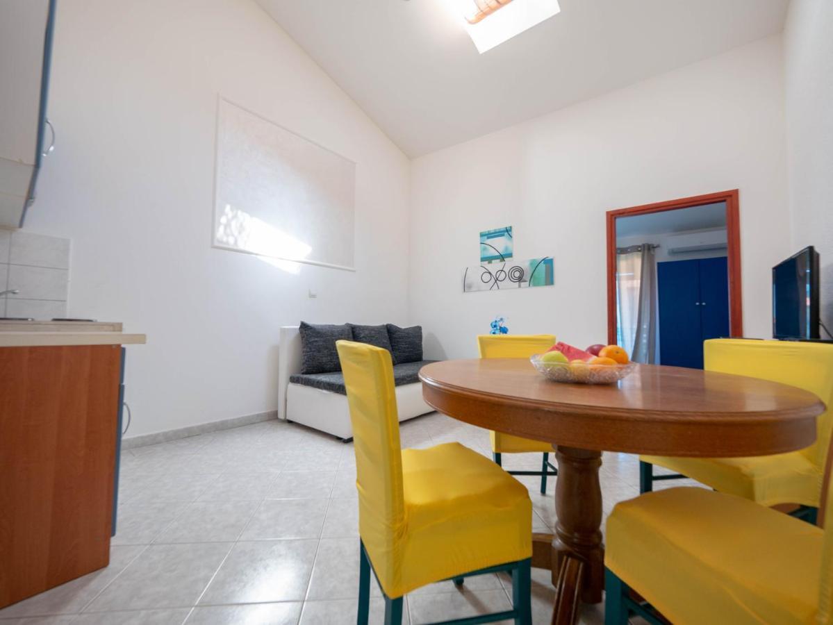 Cozy With Breakfast On Request 1 Apartment Pula