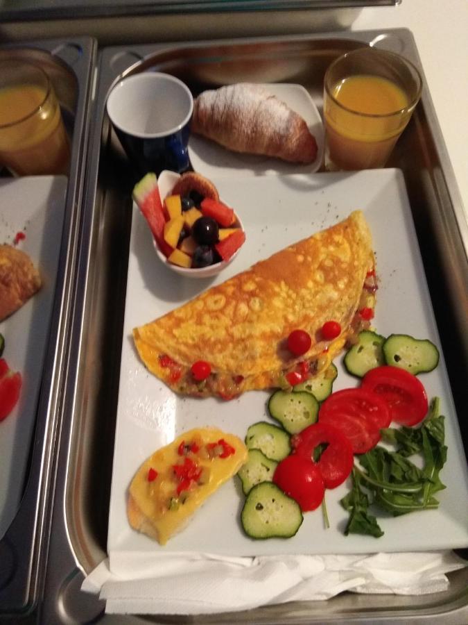 Cozy With Breakfast On Request 1 Apartment *