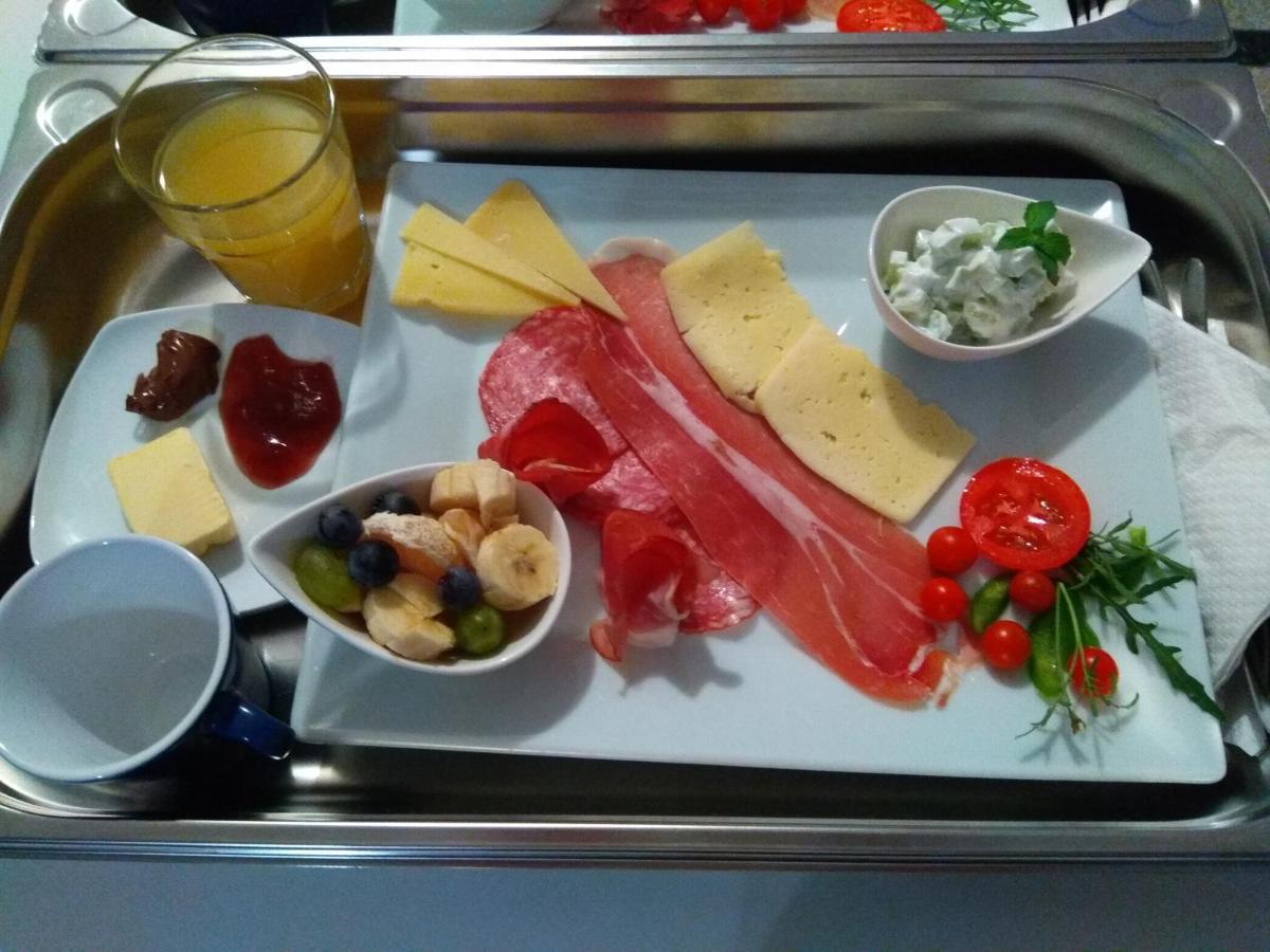 Cozy With Breakfast On Request 1
