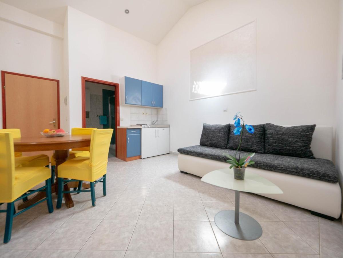 Cozy With Breakfast On Request 1 Apartment Pula